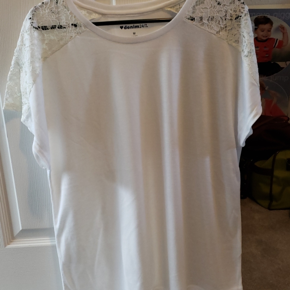 White Tee-lace shoulders